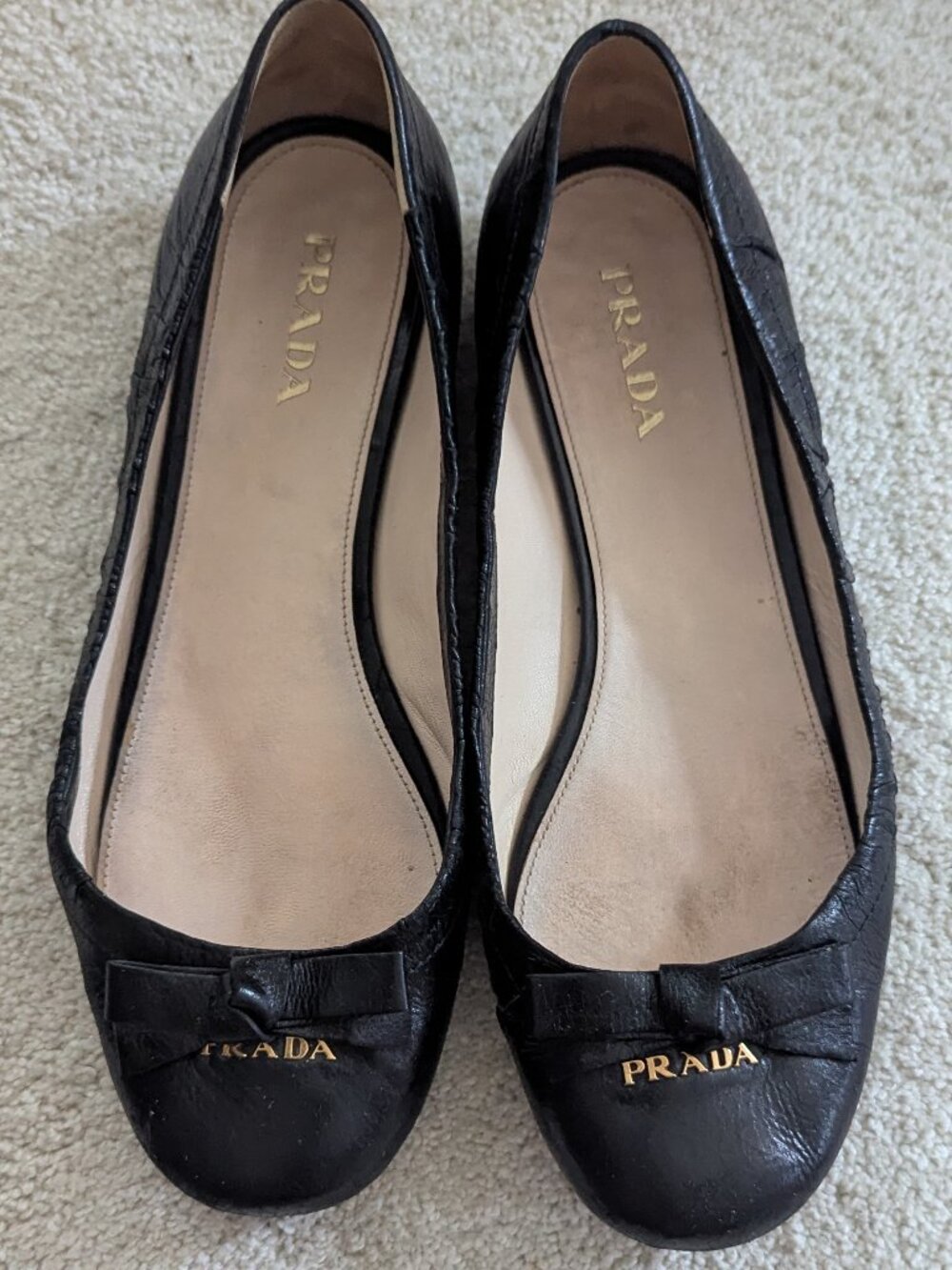Prada black ballet flat with bow